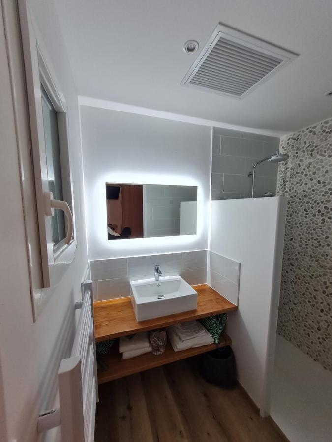 Oxpira Apartment Palaja Ngoại thất bức ảnh